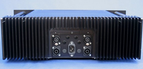Rear view of the Chord AM8/21 (33k)